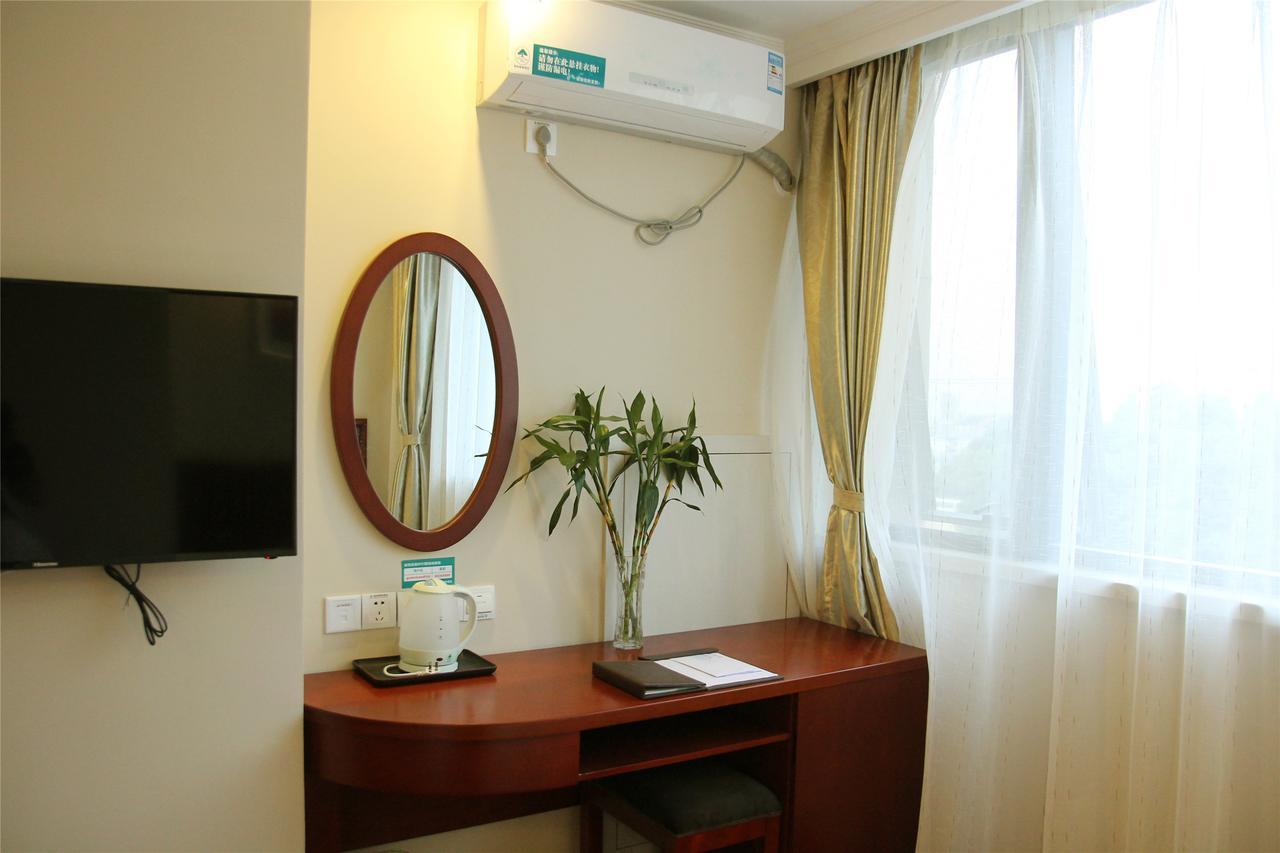 Greentree Alliance Shanghai Chongming Bayi Road Walking Street Hotel Esterno foto